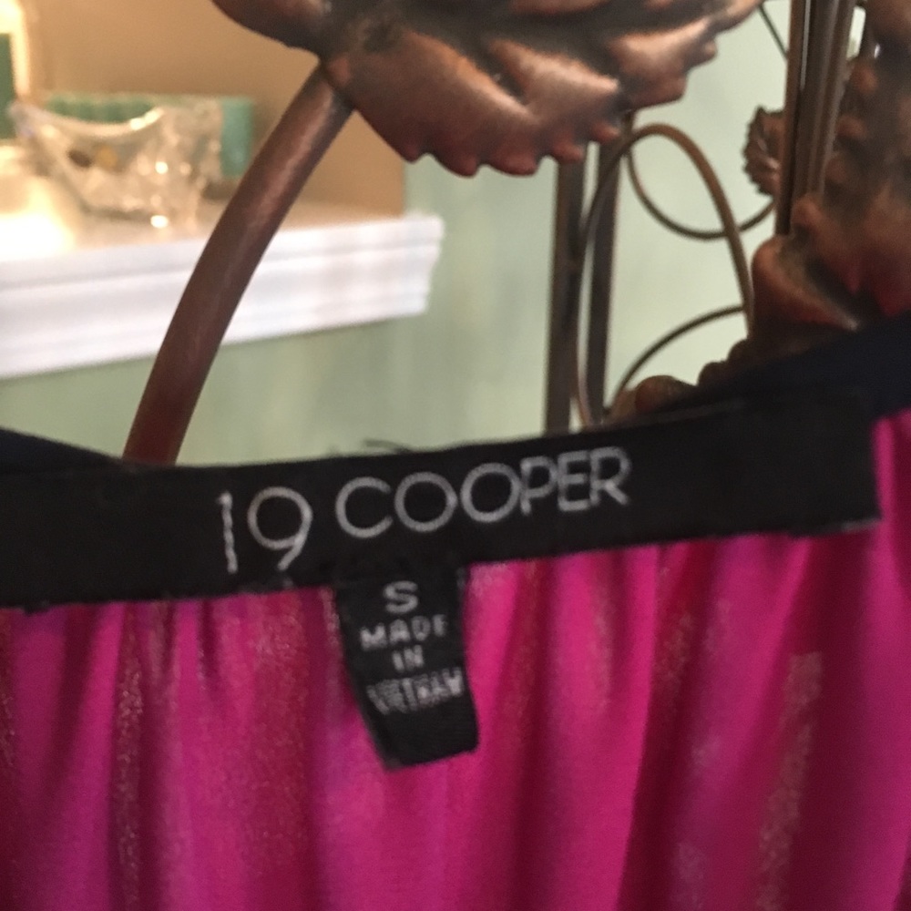 Top - Picture 2 of 3